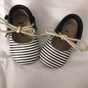 Monkey Feet 3-6 month baby shoe